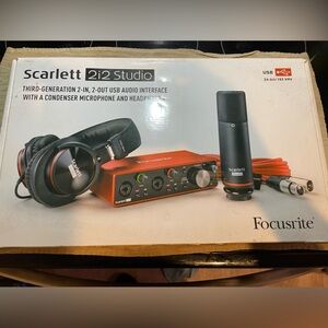 Scarlett 2i2 studio